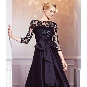 Adrianna Papell Black Quarter Sleeve Ribbon Sequin High Low Gown Size 4